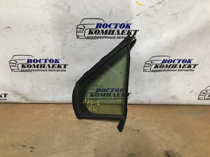 Форточка двери Toyota Vitz NSP130 1NR-FE перед лев