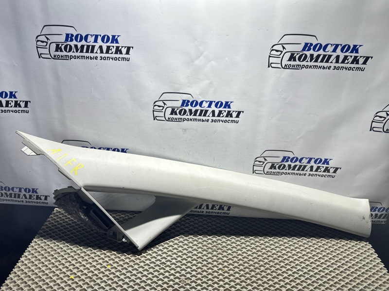 Обшивка стойки кузова Toyota Wish ZNE10G 1ZZ-FE перед прав