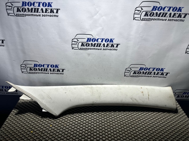 Обшивка стойки кузова Mazda Atenza 2010 GH5FW L5-VE перед прав