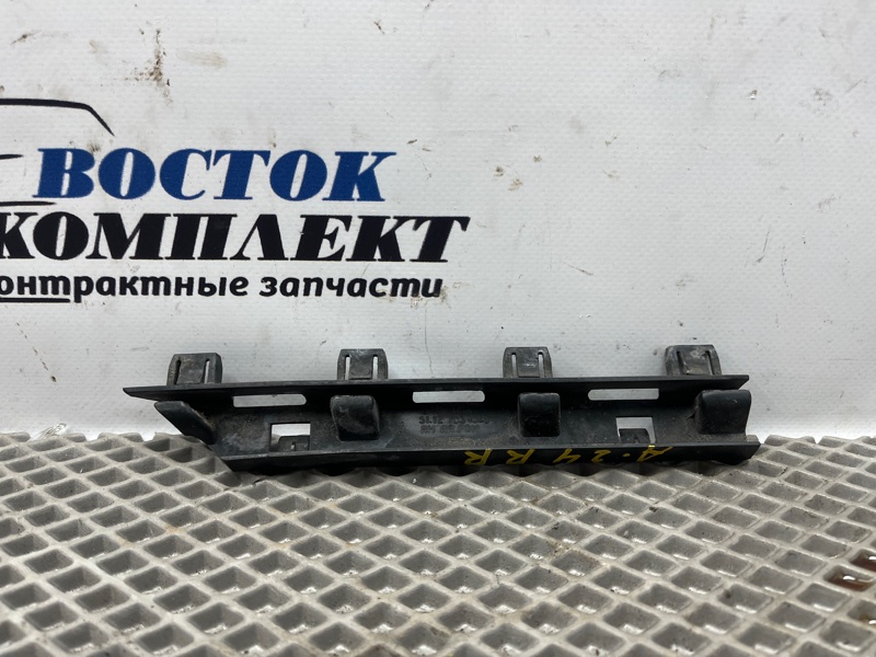 Клипса бампера BMW Z4 2003 E85 M54 зад прав