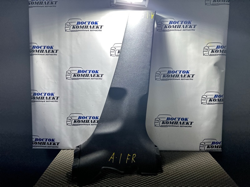 Центральная стойка кузова Toyota Wish ZNE10G 1ZZ-FE прав