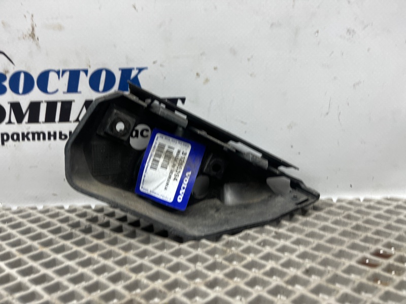 Клипса бампера Volvo V50 2012 MW43 B4204S3 перед лев