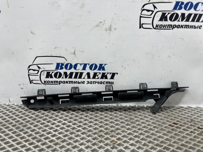 Клипса бампера BMW Z4 2003 E85 M54 зад прав