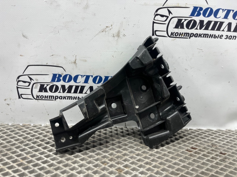 Клипса бампера Volvo V60 2015 FW48 B4164T перед прав