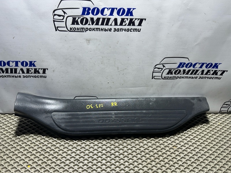 Накладка порога Honda Odyssey 2002 RA6 F23A зад прав