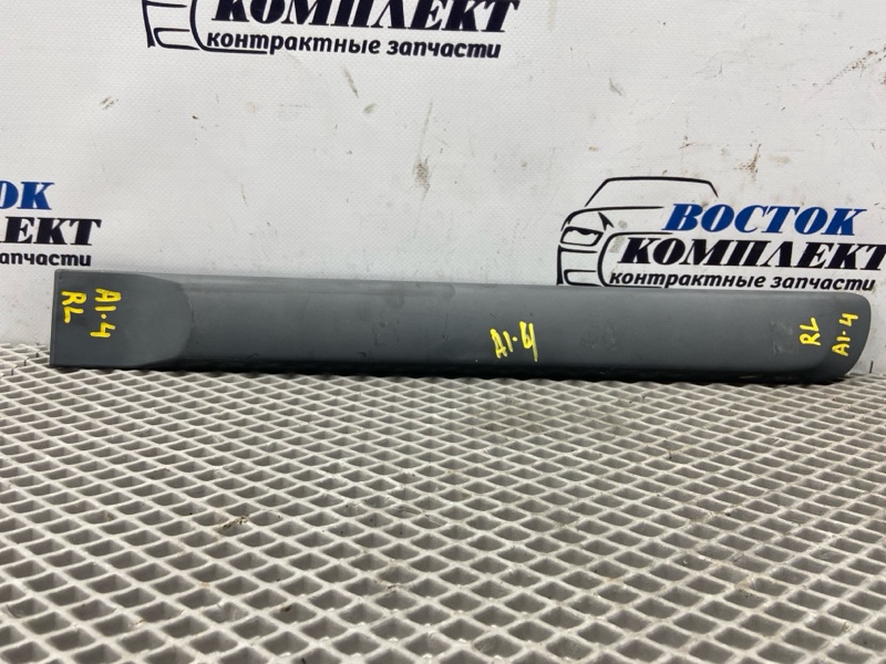 Молдинг на дверь Nissan X-Trail 2006 NT30 QR20DE зад лев