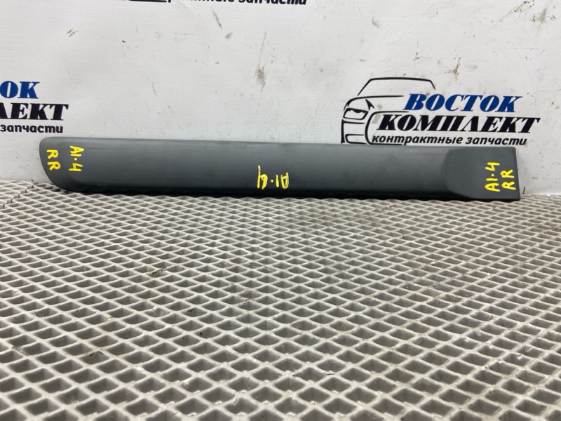 Молдинг на дверь Nissan X-Trail 2006 NT30 QR20DE зад прав