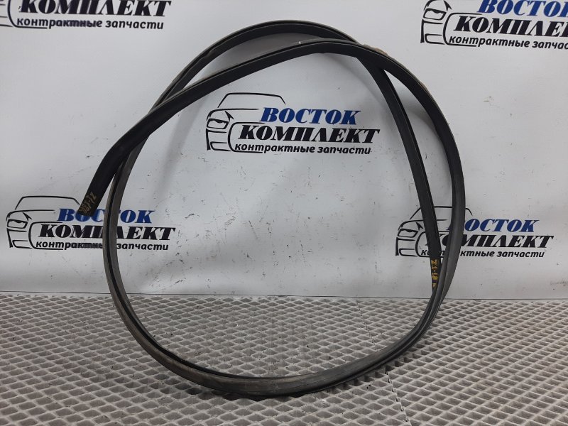 Молдинг крыши Toyota Funcargo NCP25 1NZ-FE прав