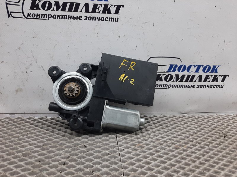 Мотор стеклоподъемника Volvo V50 2012 MW43 B4204S3 перед прав