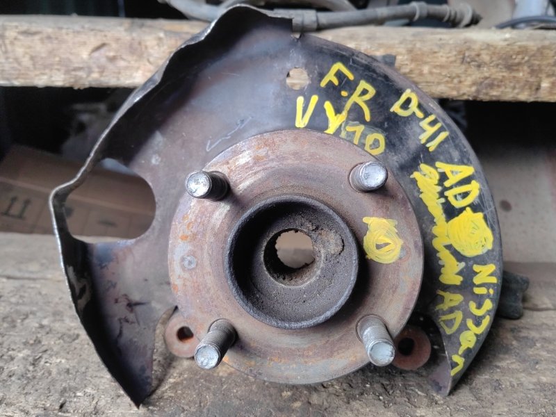 Ступица Nissan AD VY10 перед прав