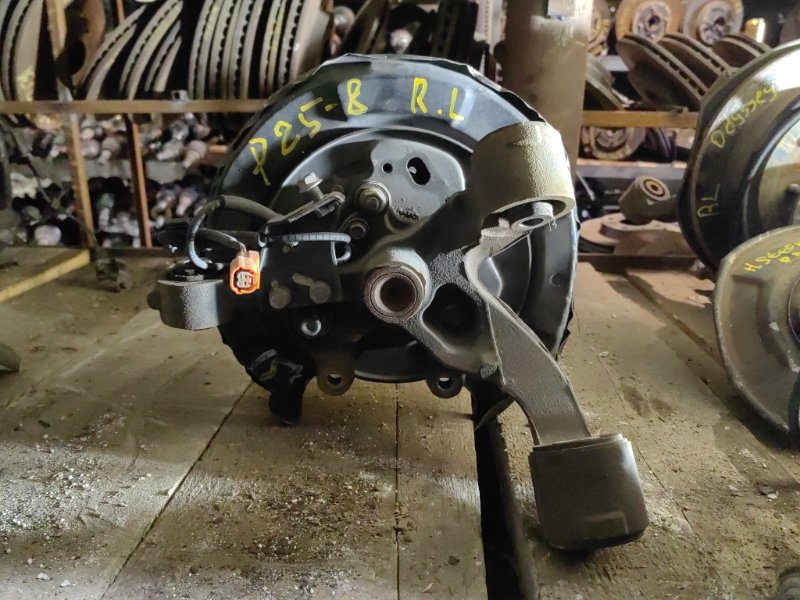 Цапфа Honda Edix 2007 BE3 K20A зад лев