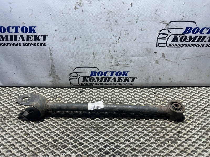 Тяга задняя Toyota Mark II 2000 GX100 1G-FE зад прав