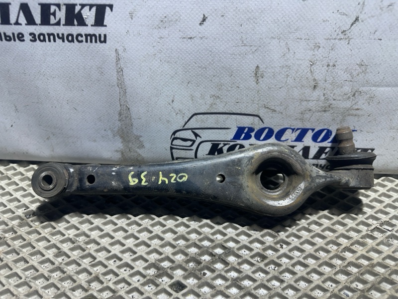 Рычаг подвески Suzuki MR Wagon MF21S K6A перед прав