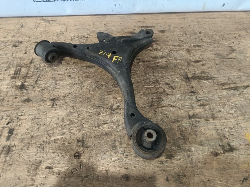 Рычаг подвески Honda Civic 2001 EU3 D17A перед лев