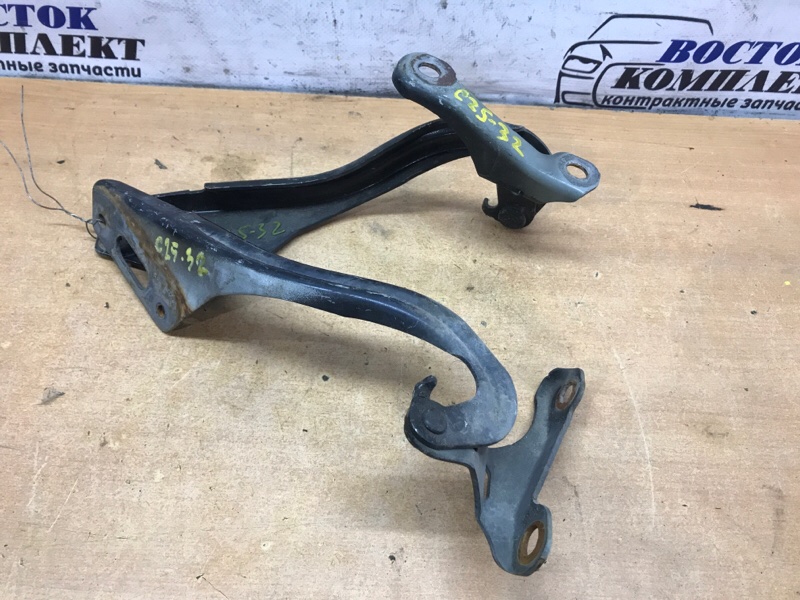 Петля капота Honda Stream 2007 RN6 R18A