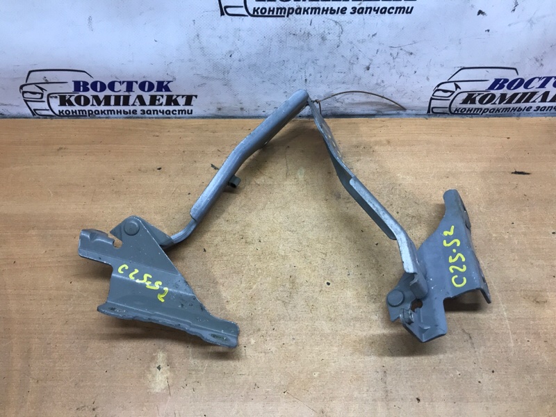 Петля капота Nissan Serena 2006 CNC25 MR20DE перед