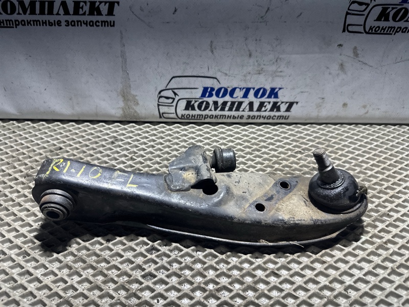 Рычаг подвески Mitsubishi Pajero Mini H58A 4A30-T перед лев