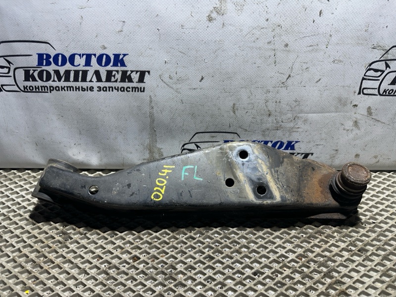 Рычаг подвески Subaru Sambar TT2 EN07 перед лев