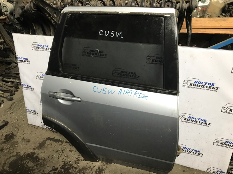 Дверь боковая Mitsubishi Airtrek CU5W 4G69 зад прав