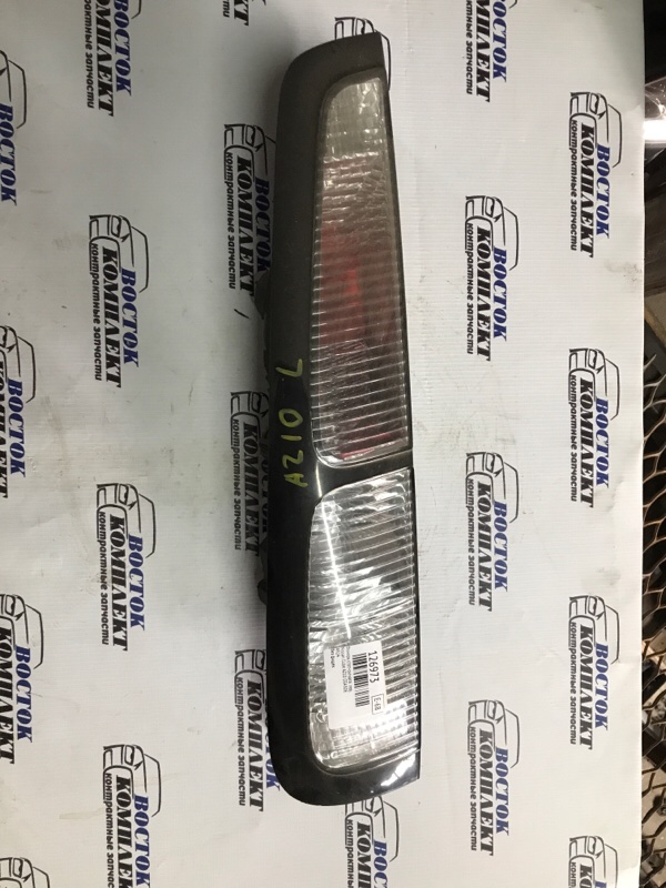 Фонарь стоп-сигнала Nissan Cube AZ10 CGA3DE лев