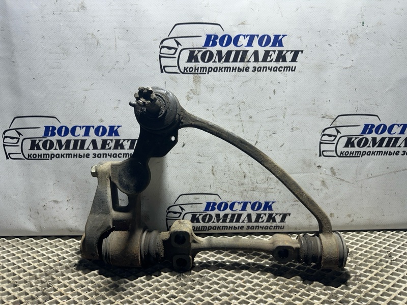 Рычаг подвески Toyota Hiace KZH106W 1KZ-TE перед лев