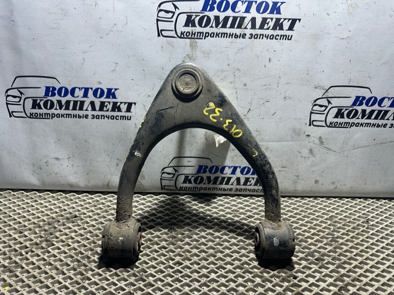 Рычаг подвески Toyota Crown 2000 JZS171 1JZ-GE перед лев