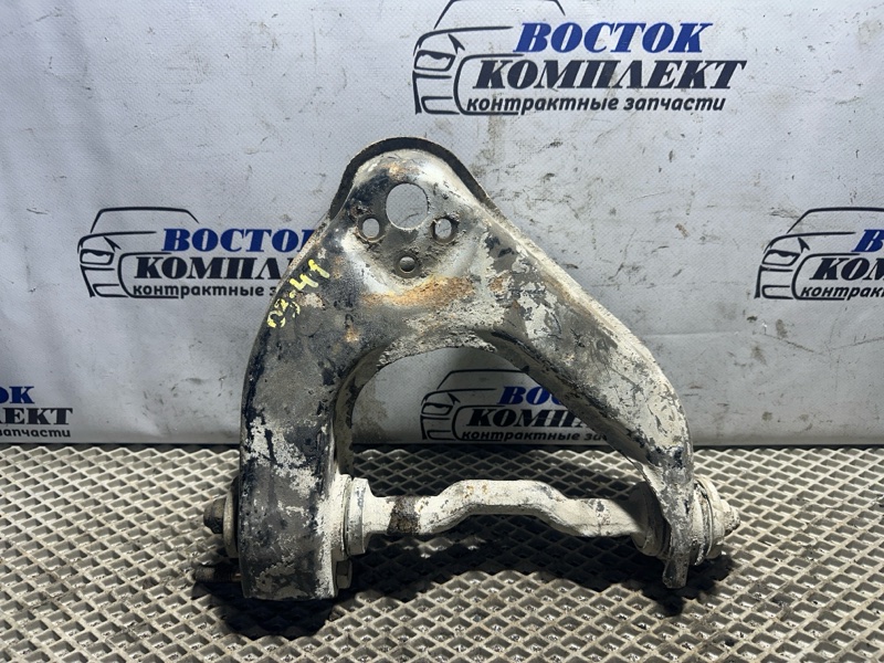 Рычаг подвески Mitsubishi Delica Space Gear PF8W 4M40 перед лев