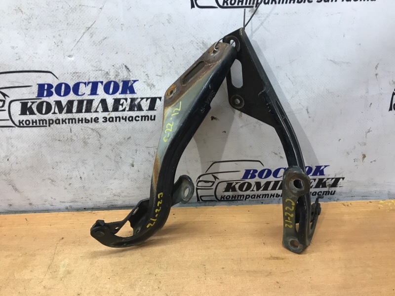 Петля капота Honda Stream 2007 RN6 R18A