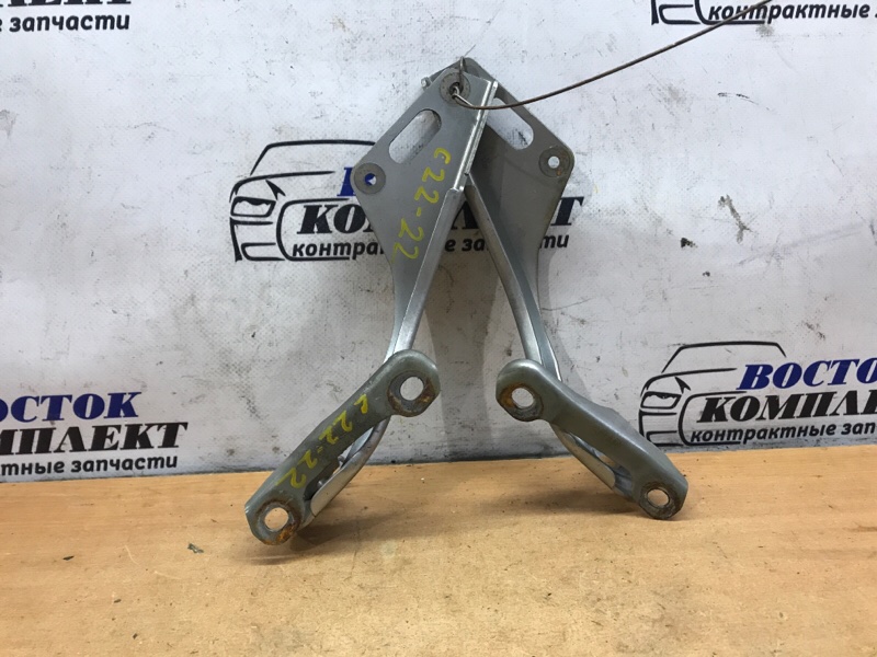 Петля капота Honda Stream 2007 RN6 R18A