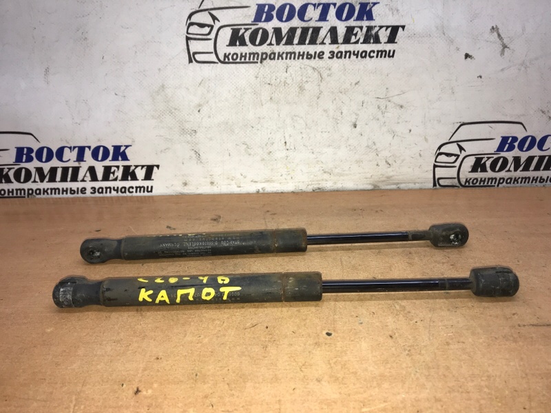 Амортизатор капота Volvo V70 YK1BW985 B63245