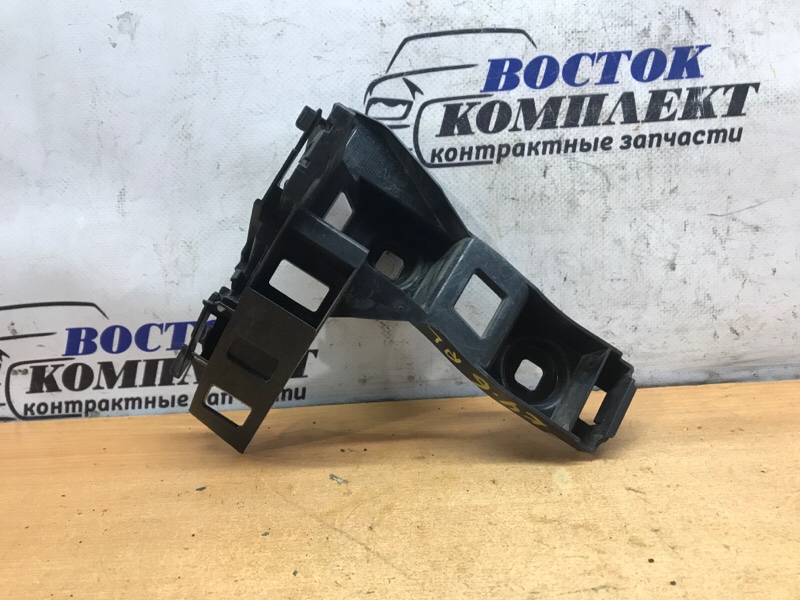 Клипса бампера Volkswagen Golf 2014 5G1 CHPA зад лев