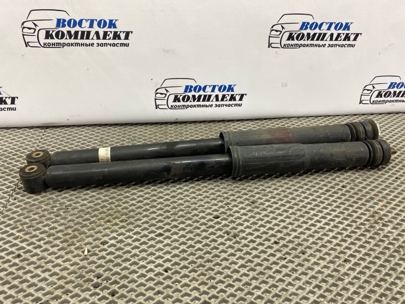 Амортизатор подвески Honda Fit Shuttle 2013 GP2 LDA