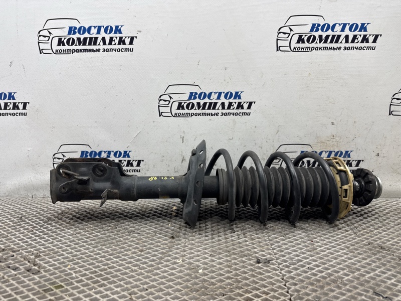 Стойка подвески Honda Fit Shuttle 2013 GP2 LDA перед прав