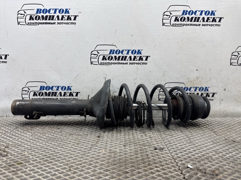 Стойка подвески Volkswagen Golf 2001 1J1 APK перед прав