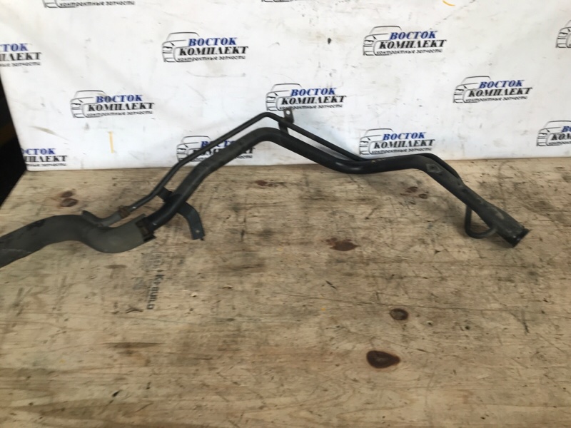 Горловина топливного бака Honda Freed Spike GB3 L15A