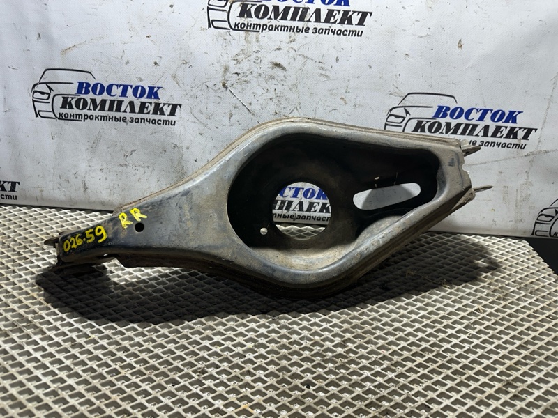 Рычаг подвески Honda Elysion 2004 RR4 J30A зад прав