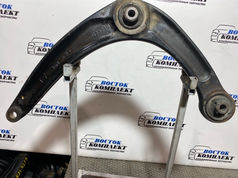 Рычаг подвески Peugeot 308 2009 T7 EP6DT перед лев