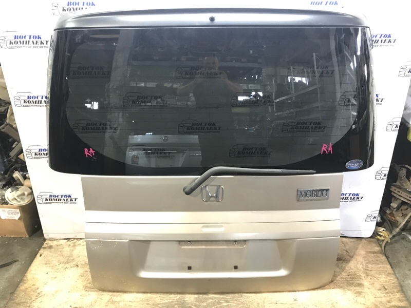 Дверь задняя багажника Honda Mobilio GB1 L15A