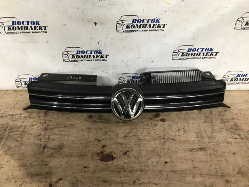 Решетка радиатора Volkswagen Golf WVWZZZ CBZ