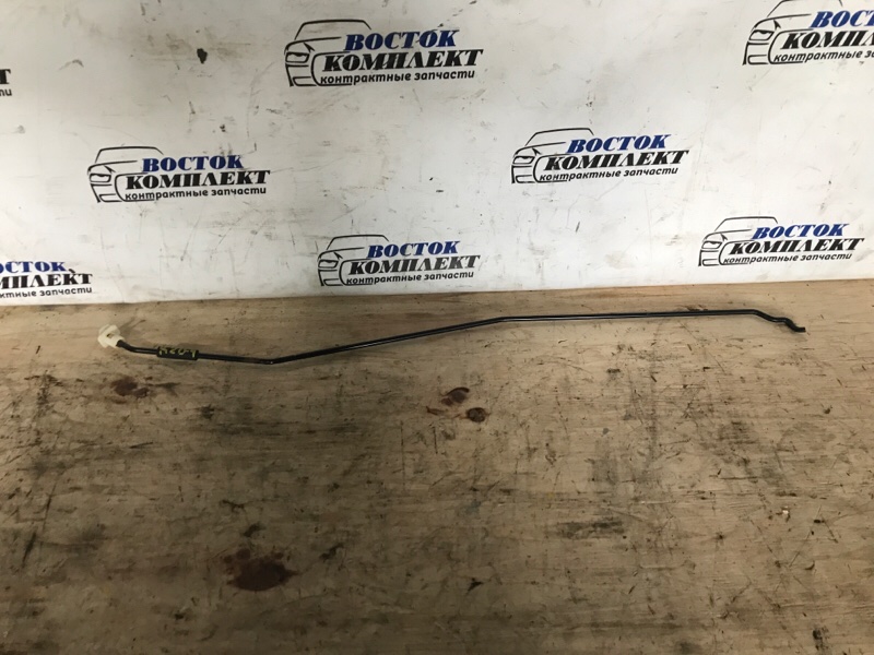 Упор капота Honda Freed Spike GB3 L15A