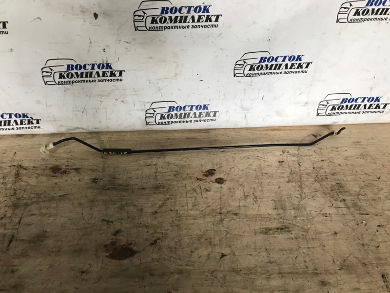 Упор капота Honda Fit Shuttle GP2 LDA