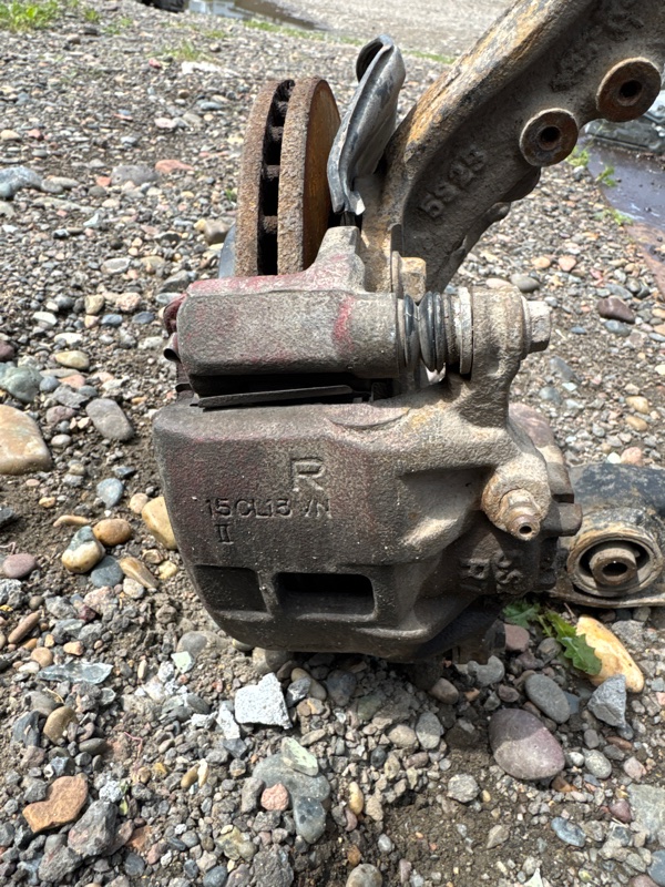 Суппорт Honda Civic Ferio 1996 EK3 D15B перед прав