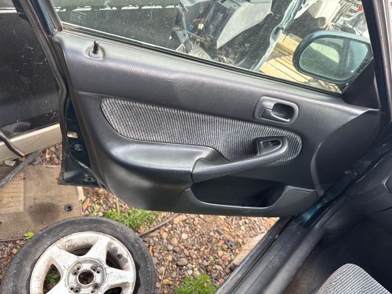 Обшивка двери Honda Civic Ferio 1996 EK3 D15B