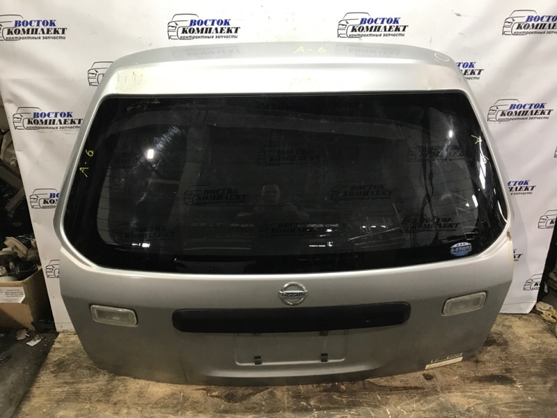 Дверь задняя багажника Nissan AD VFY11 QG15DE