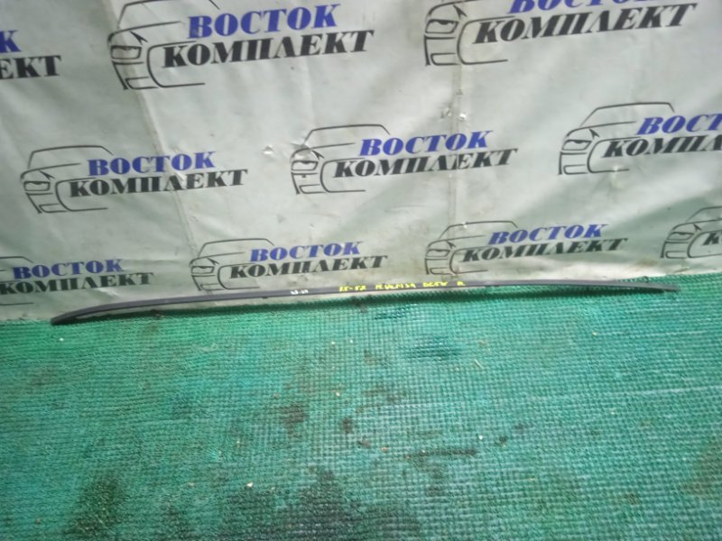 Молдинг крыши Mazda Verisa DC5W ZY-VE прав