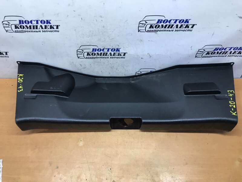 Накладка багажника Suzuki Swift ZD72S K12B