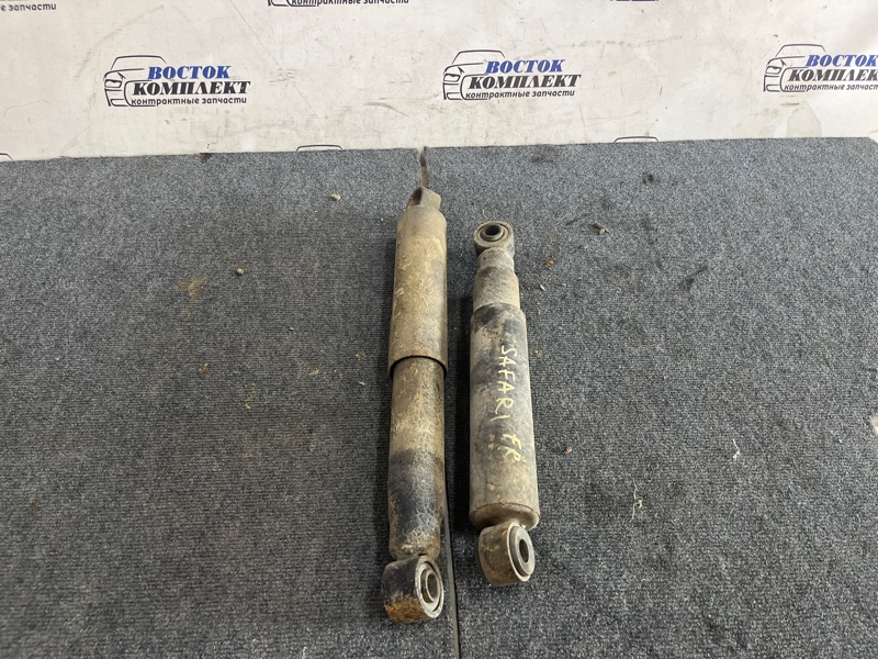 Амортизатор Nissan Safari VRGY60 TD42 зад