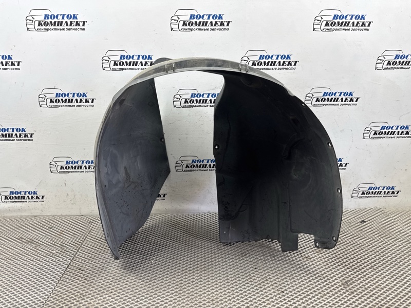 Подкрылок Volvo V50  B5254T3 перед прав