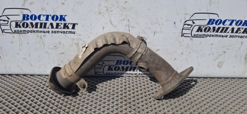 Труба приемная глушителя Nissan Vanette SK82MN F8