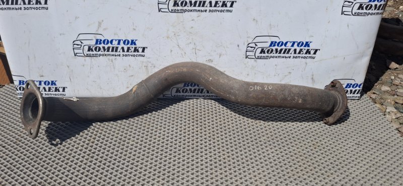 Труба приемная глушителя Toyota Isis ANM15W 1AZ-FSE